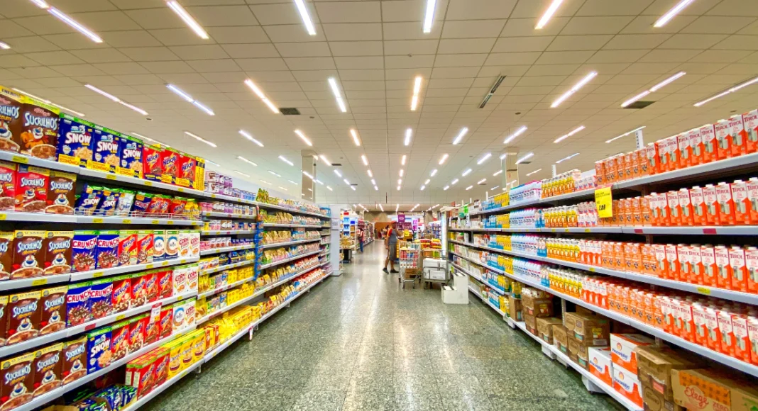 Top 4 Ways to Find Grocery Stores or Supermarkets Near Your Current Location on iPhone and Android (2024)