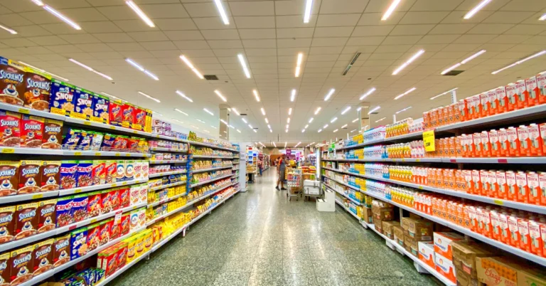 Top 4 Ways to Find Grocery Stores or Supermarkets Near Your Current Location on iPhone and Android (2024)