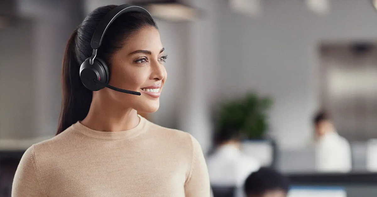 Jabra Evolve2 65 UC Top 10 headphones under $200 in the USA for working from home (2024)