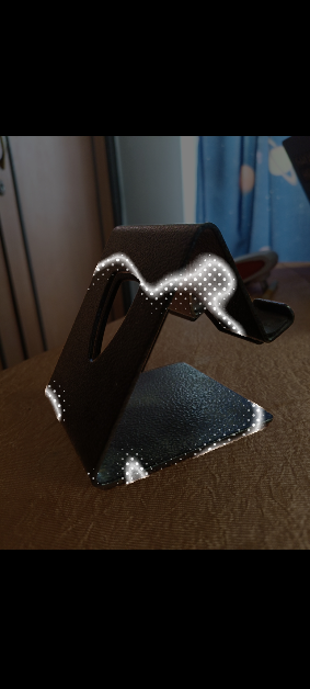 Step 2: Long-press the subject in the image. The subject will be extracted from the image without the background.