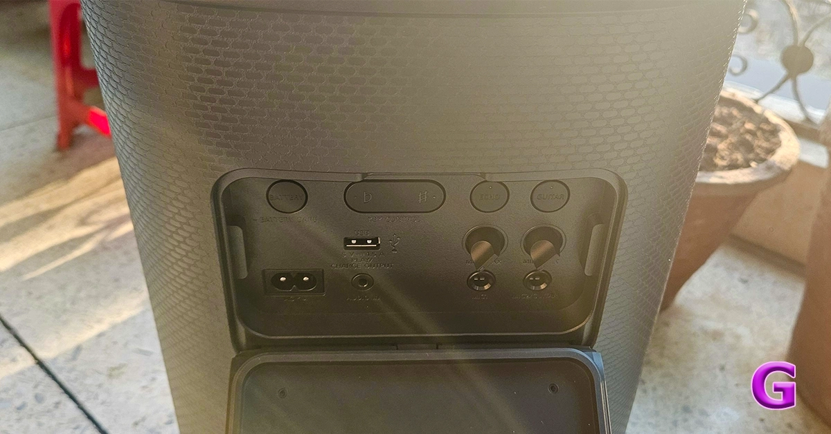Sony SRS-SV500 back panel