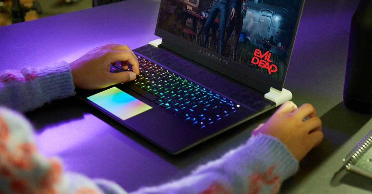 Alienware x16 R2 1