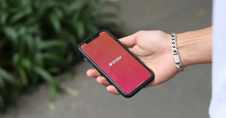 Top 5 Fixes for ‘Tinder Not Showing Up in Settings’ on iPhone