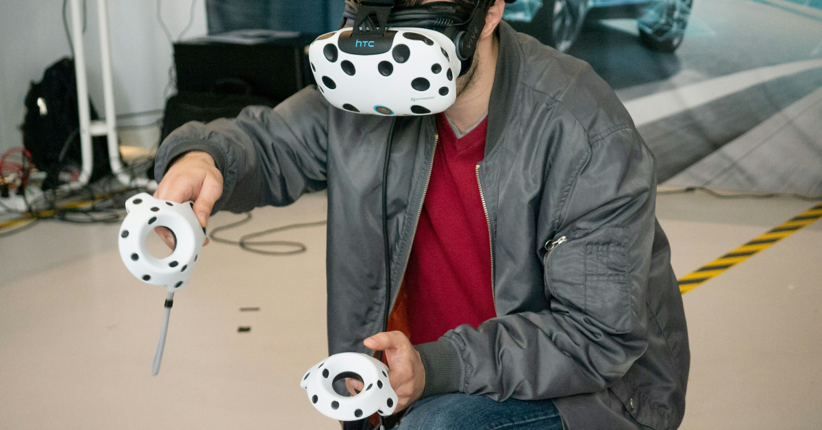 Tracking system Top 5 Things to Know Before Buying a VR Headset