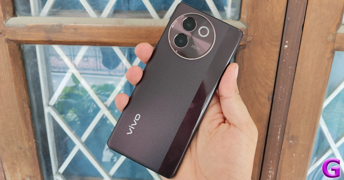Vivo V30e Review: Design and Display