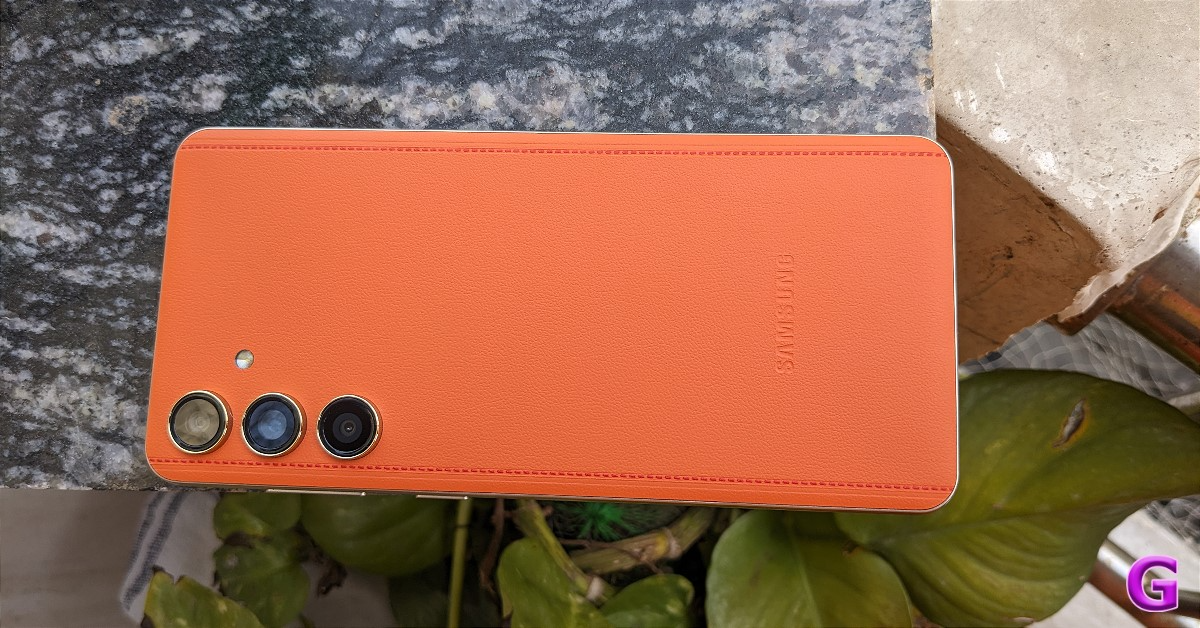 Samsung Galaxy F55 5G Review: Design and Display