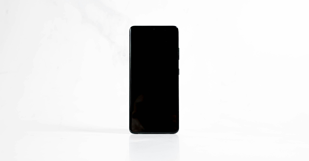 Top 7 ways to fix an Android phone stuck in the black screen (2024)
