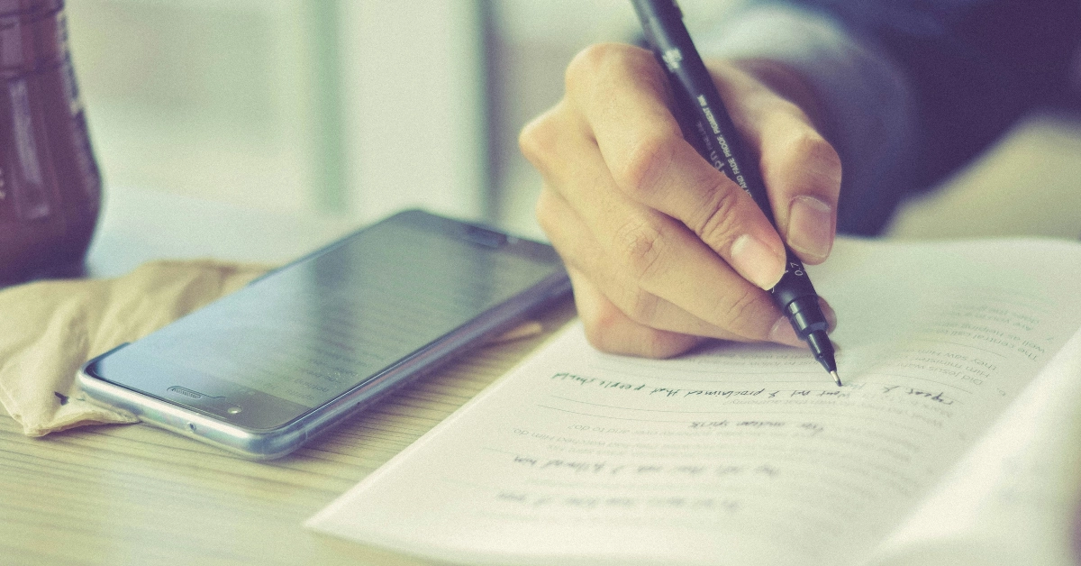 Top 3 ways to save an article or webpage as a PDF on your phone (2024)