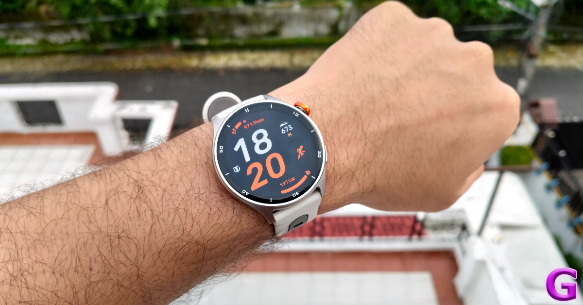 titan celestor Top 10 smartwatches under Rs 10,000