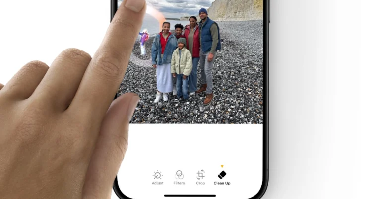 How to use the Clean Up tool in iOS 18
