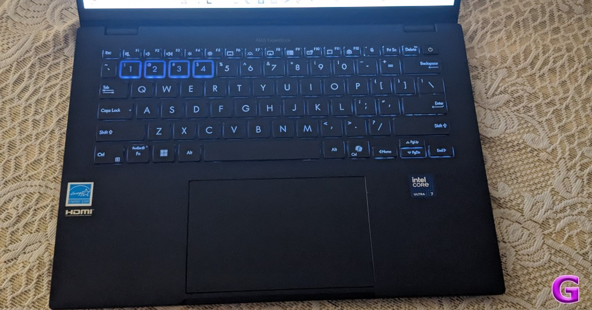 ASUS ExpertBook B5 (B5404CMA) Review: Design and Display