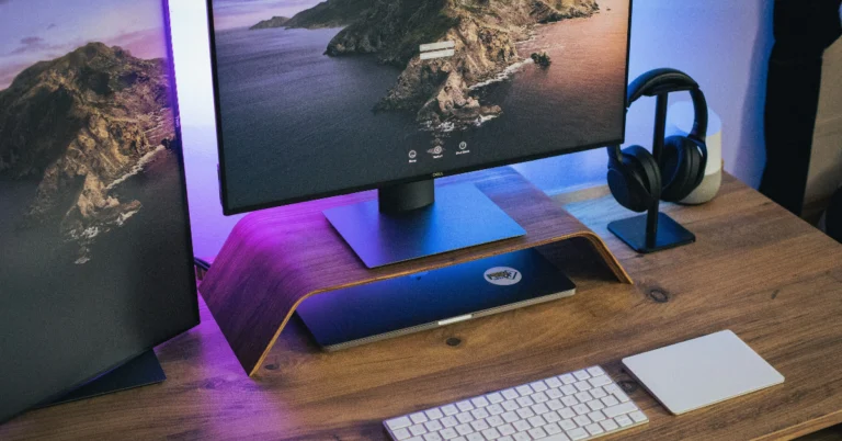 How to use your external monitor with a closed laptop?