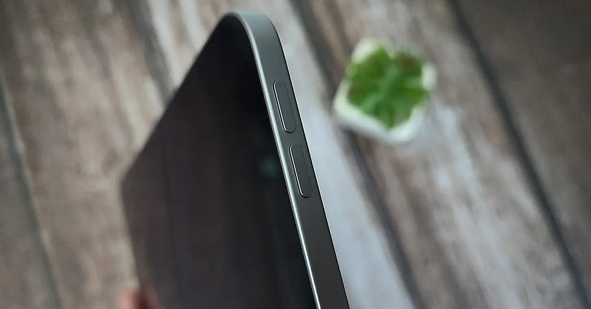 Apple iPad Air M3 Review buttons