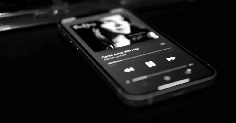 How to share song lyrics from Spotify