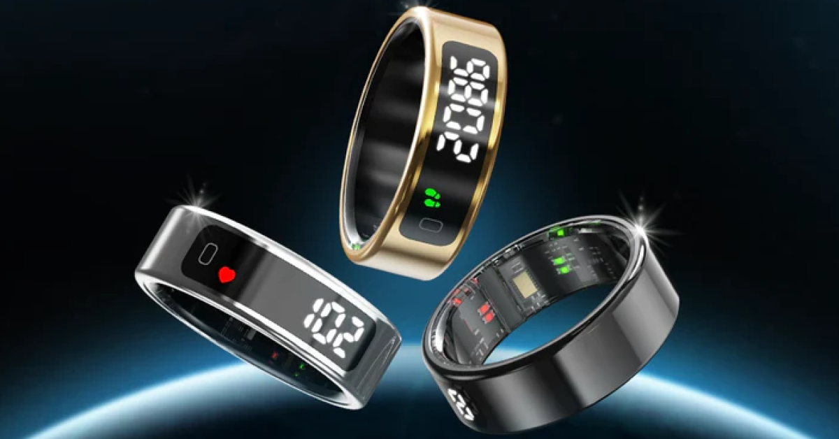 Pebble HALO Smart Ring featuring a digital display launched in India