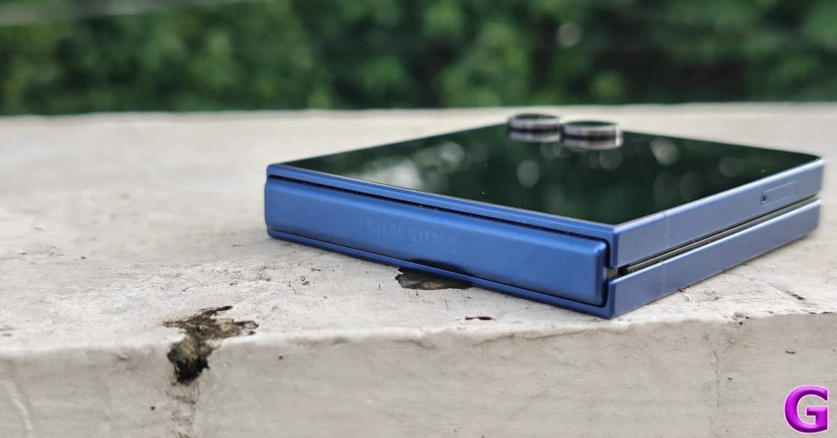 Samsung Galaxy Z Flip7 Review: Design and Display