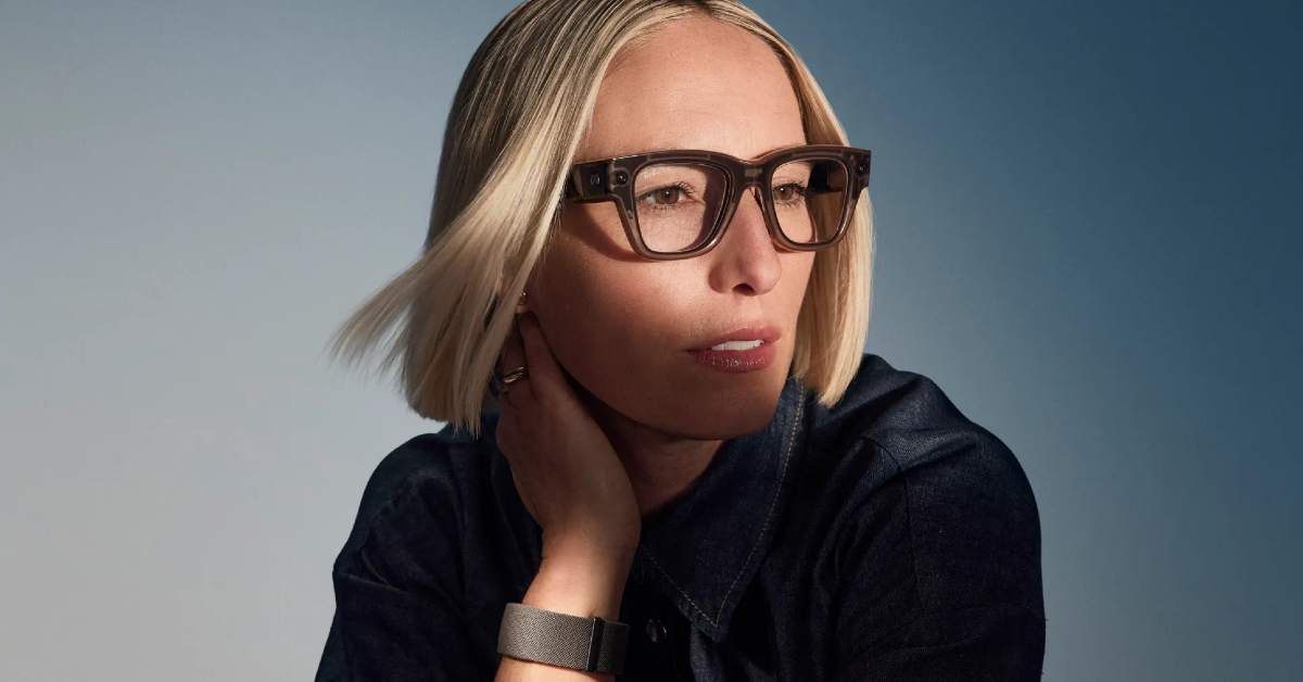 Mark Zuckerberg introduced Meta's first AI glasses: Meta Ray-Ban Display with EMG Wristband