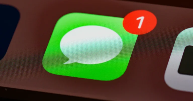How to live translate text messages on iPhone