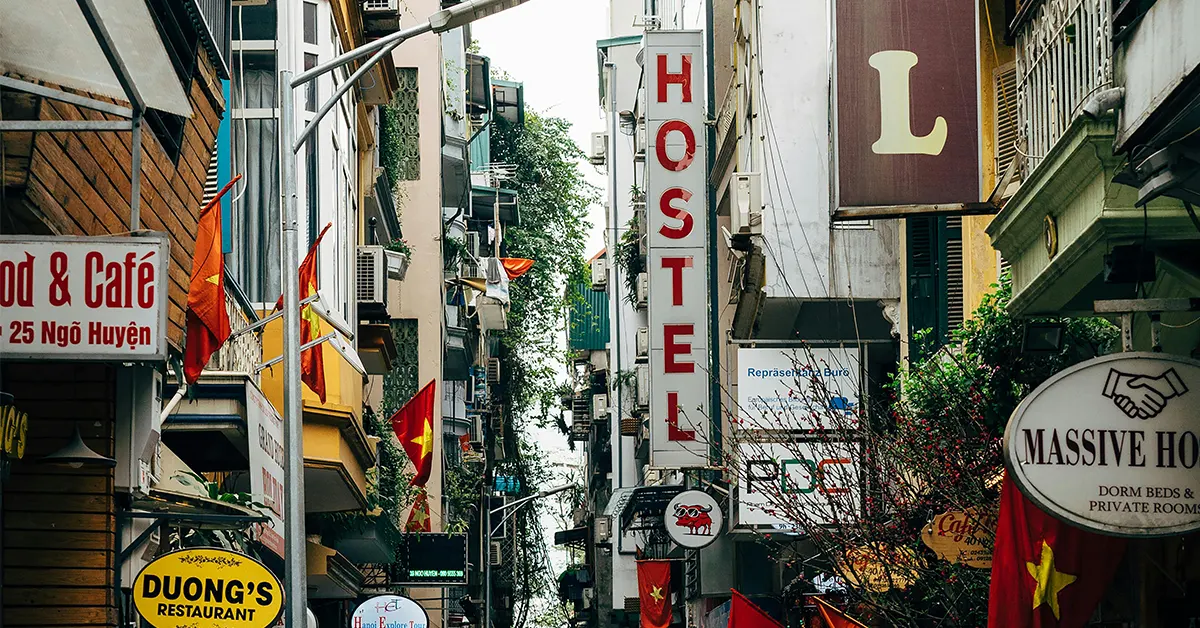 backpacker hostels India - budget hostel booking India