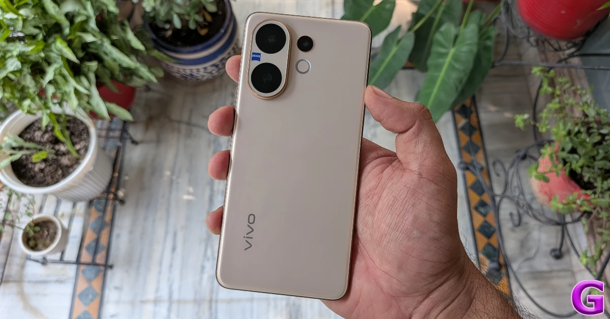 Vivo V60 Review: Design and Display