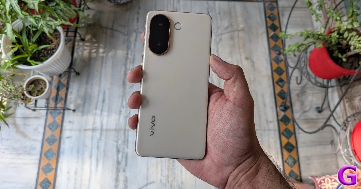 Vivo V60e Review: Design and Display