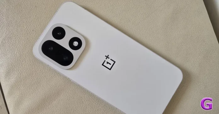 OnePlus 15 Review: Back with a bang