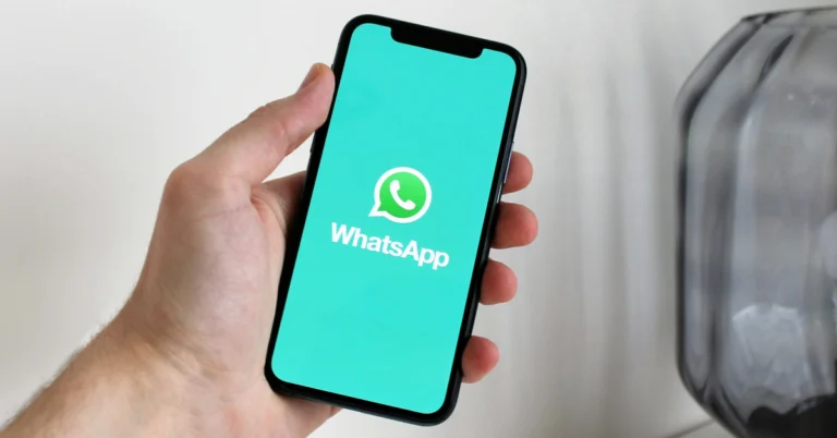 WhatsApp's premium feature to allow users to pin up to 20 chats: Report