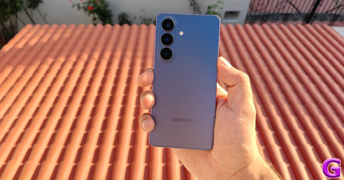 Samsung Galaxy S26 Review: Design and Display