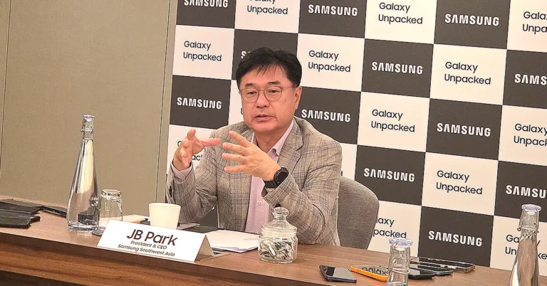 Samsung foldable strategy in India - JB Park