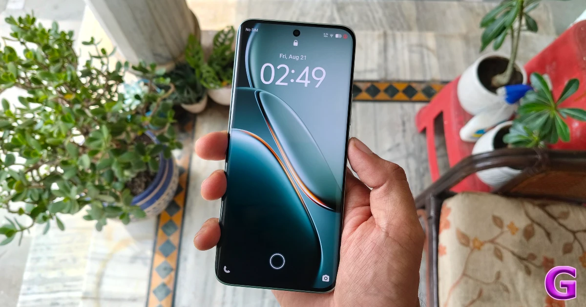 iQOO Z11 Review: Design and Display